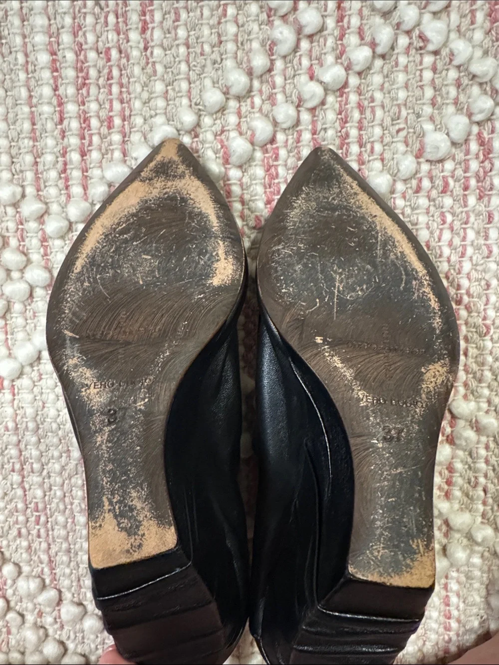 Dusica Dusica Sleek Black Pointed Wedge Booties